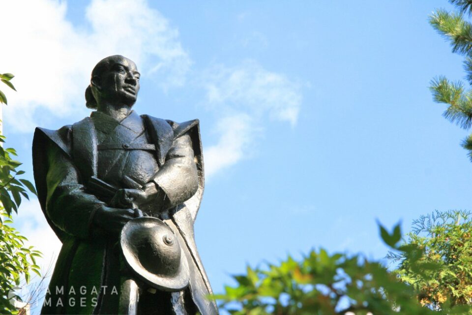 水野三郎右衛門元宣公銅像（山形市）