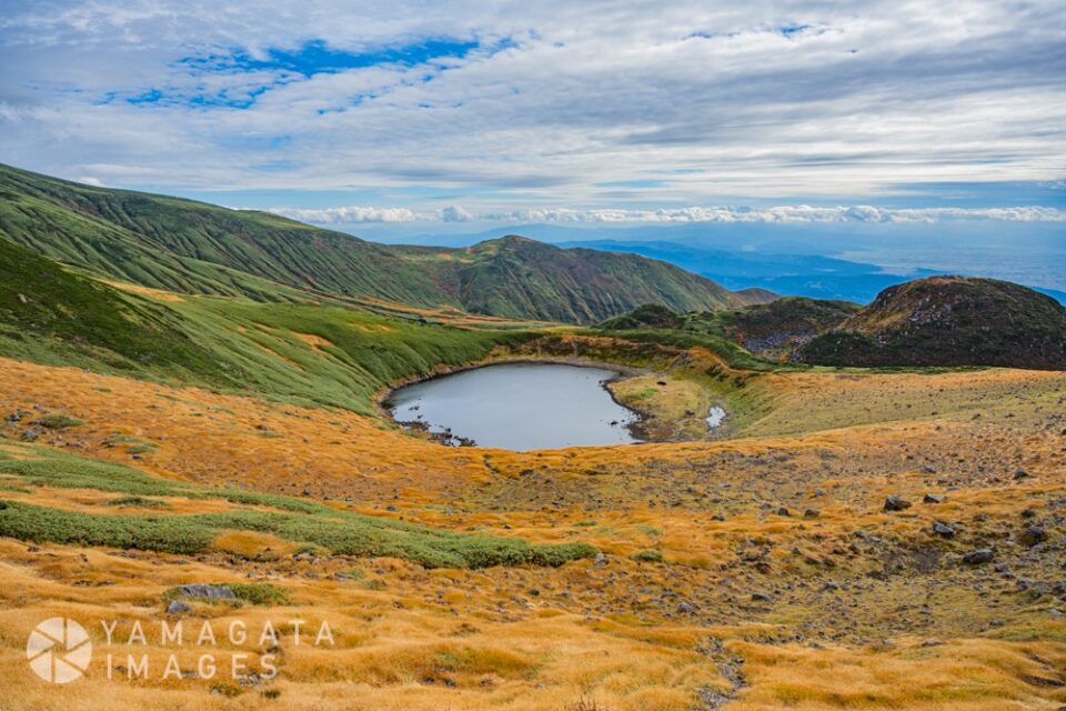鳥海山鳥海湖の紅葉（酒田市）