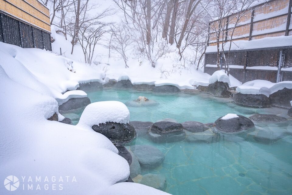 雪の露天風呂（蔵王温泉）